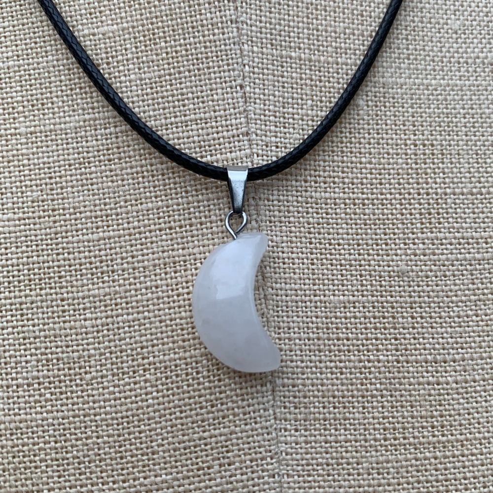 Handmade Genuine Stone Moon Charm Amulet Necklace - Picture 5 of 6